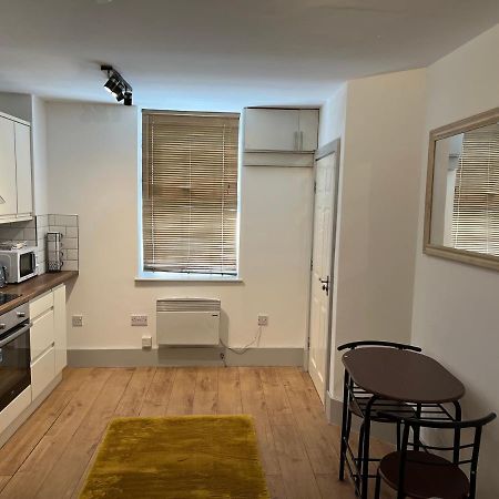 Flat 1 Cairo Street Daire Warrington  Dış mekan fotoğraf